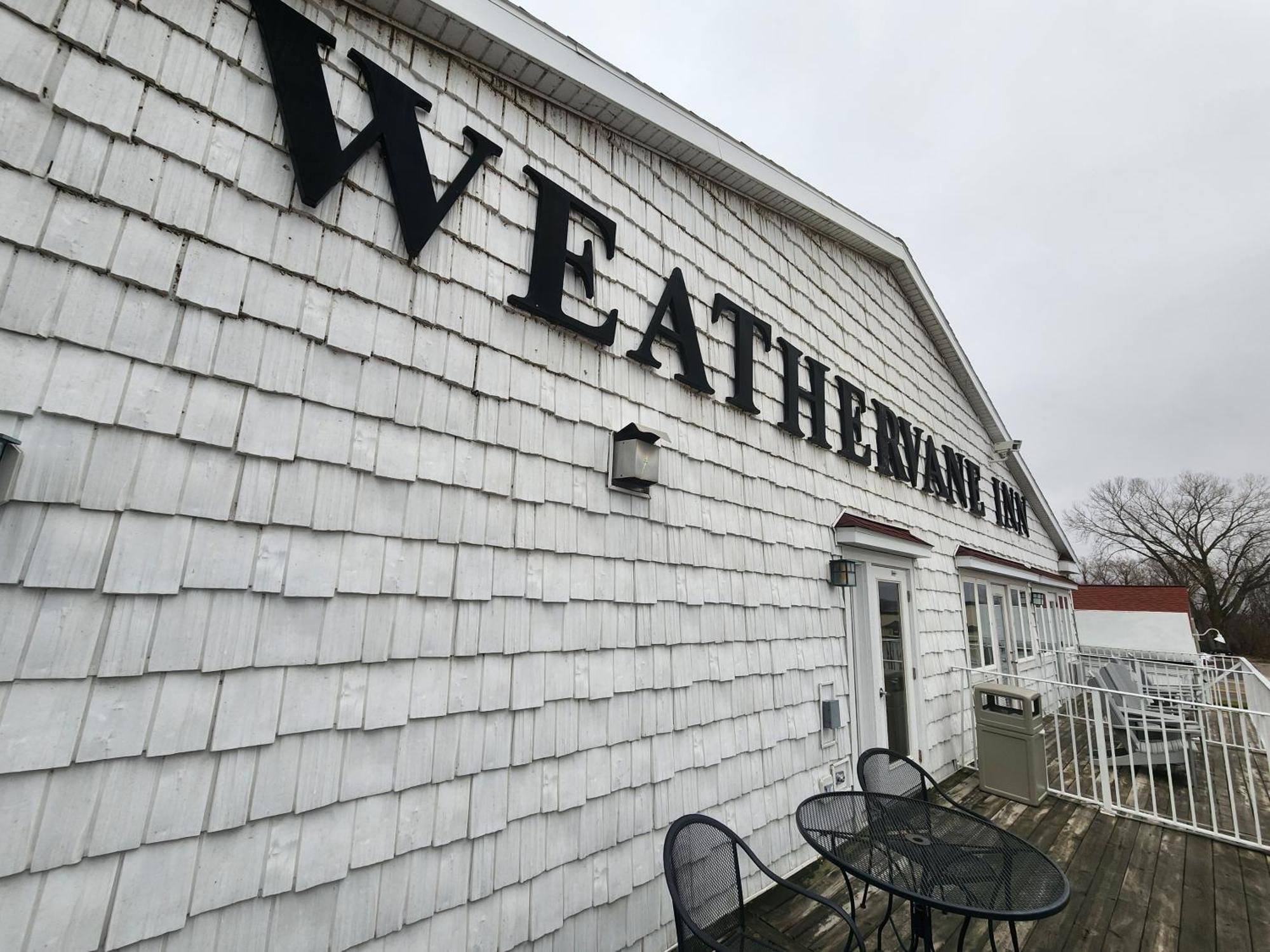 Weathervane Inn Montague Exteriör bild